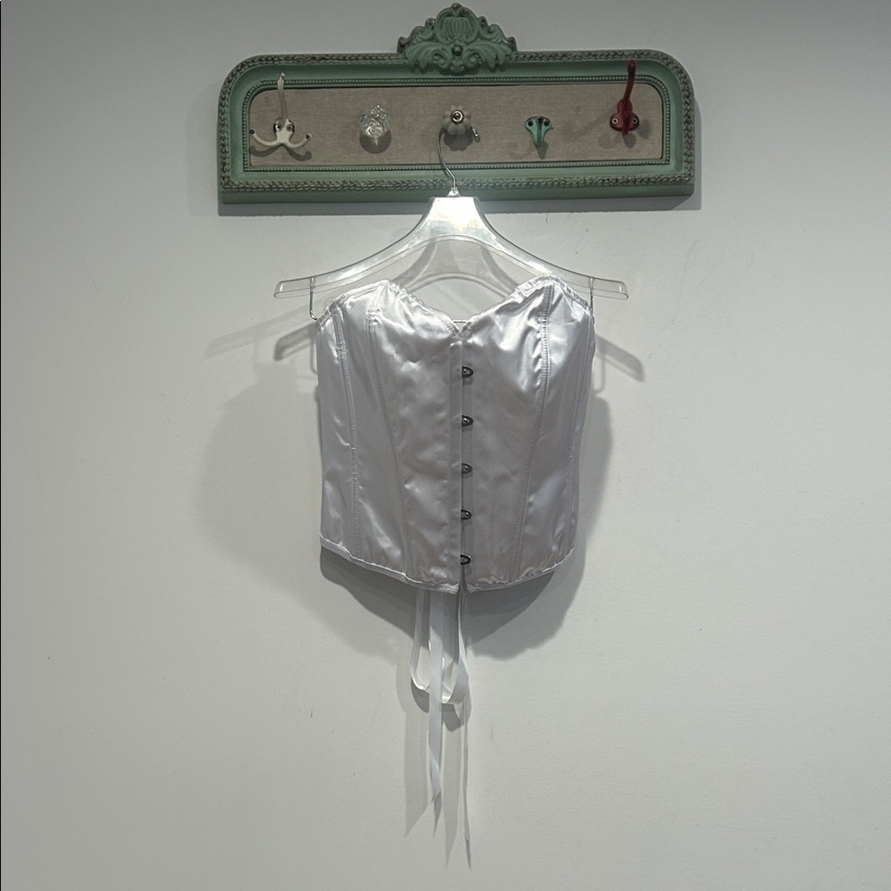 Dolls Kill Elegant White Satin Corset Top new with tag medium